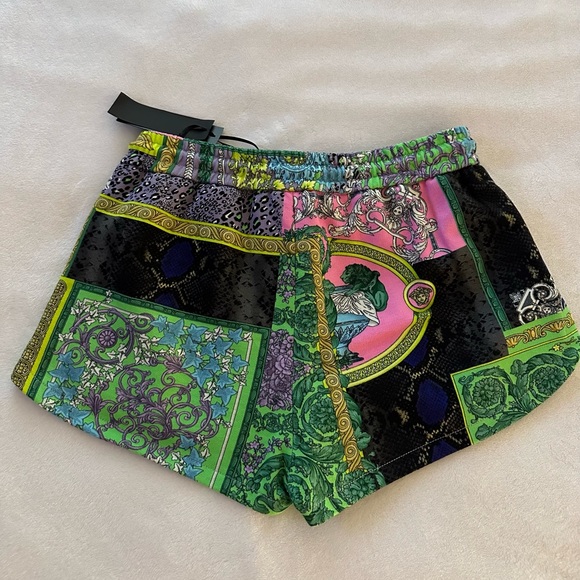 Gianni Versace short - Picture 2 of 4